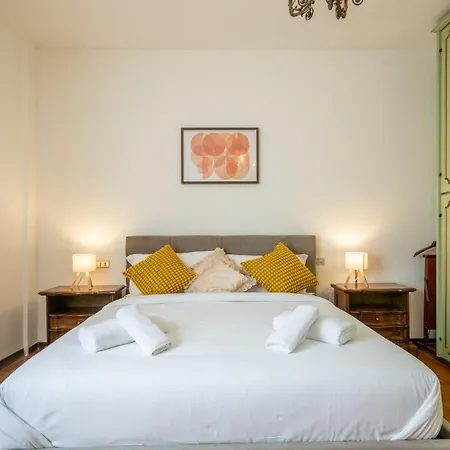 Lejlighed Elegant Apartment,