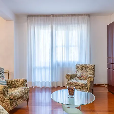 Apartman Elegant Apartment, *
